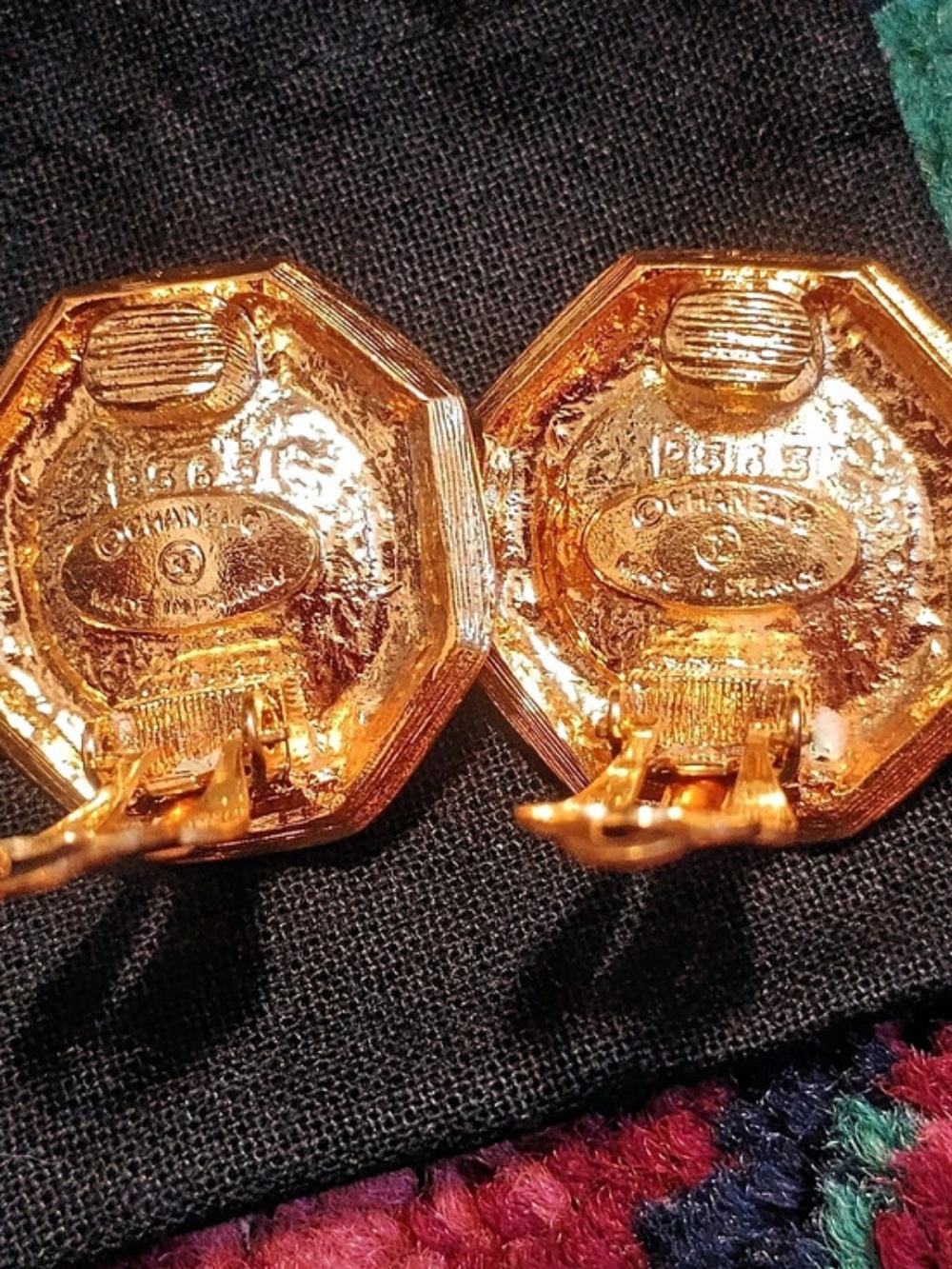 Chanel Vintage Octagonal Gold-Tone Clip-On Earrings - Picture 5 of 6